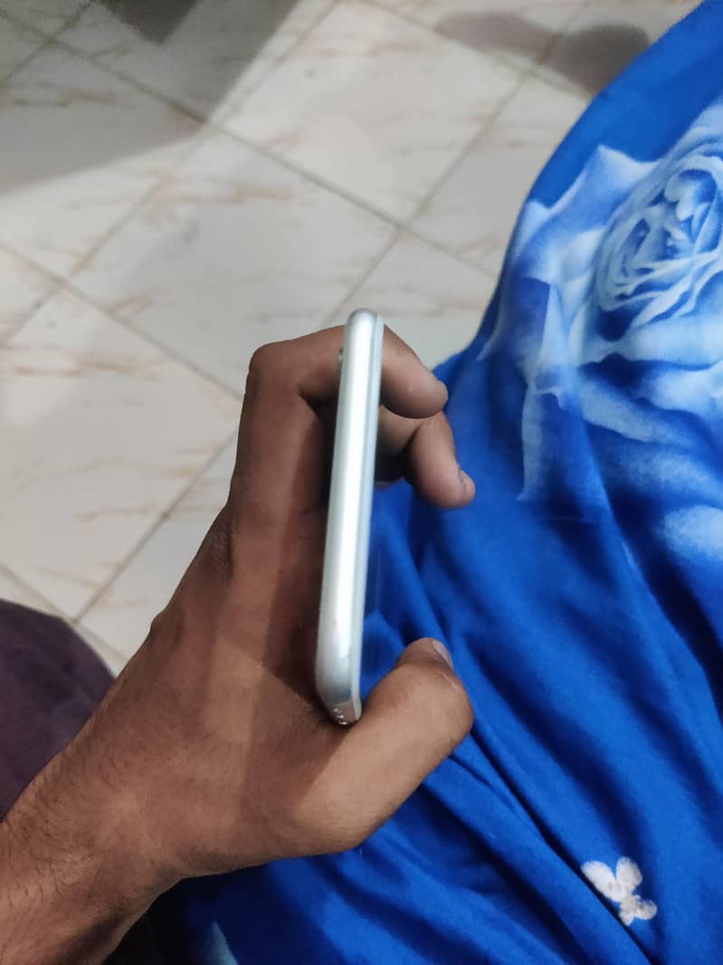 Apple iPhone 6 Plus 2