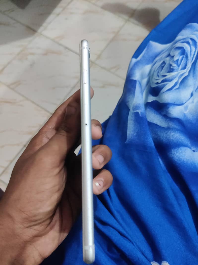 Apple iPhone 6 Plus 7