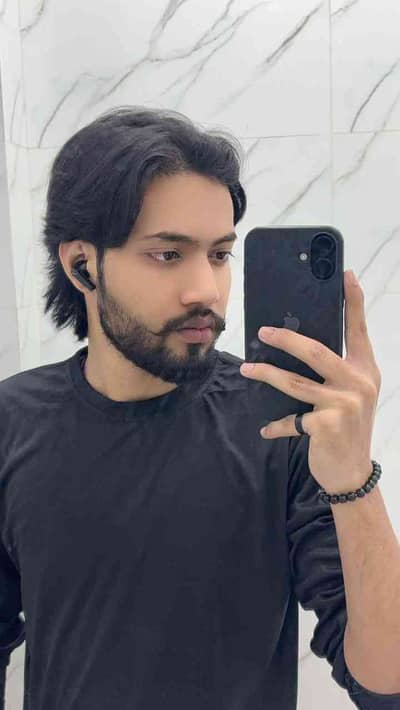 Zeeshan 