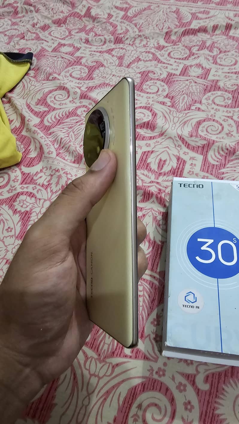 Tecno CAMON 30S 1