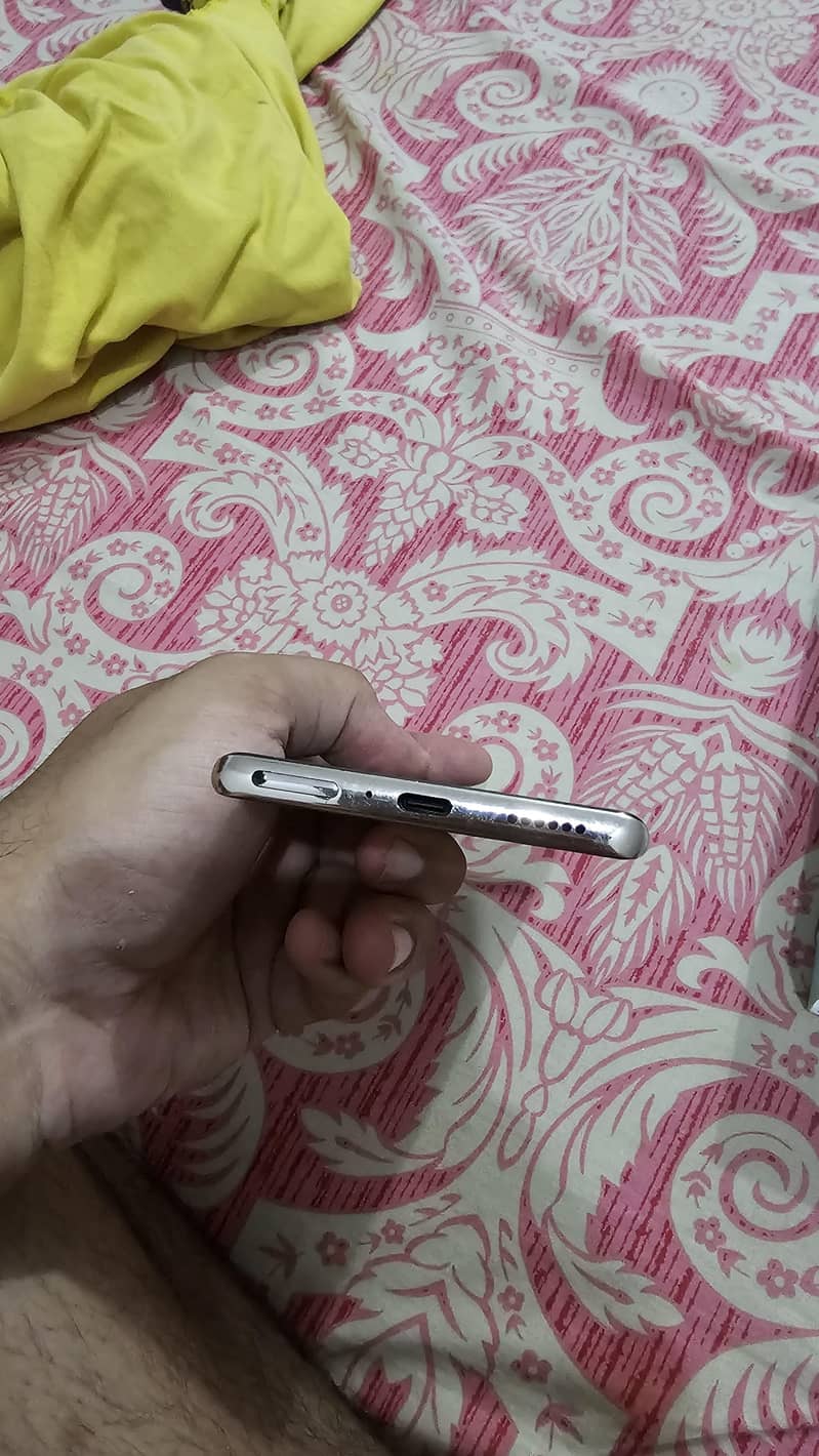 Tecno CAMON 30S 3