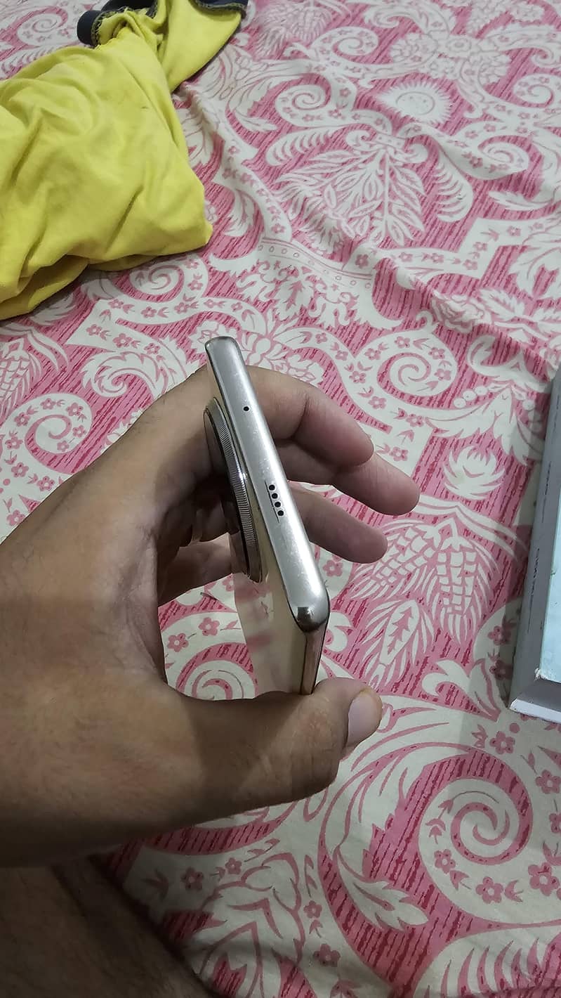 Tecno CAMON 30S 5