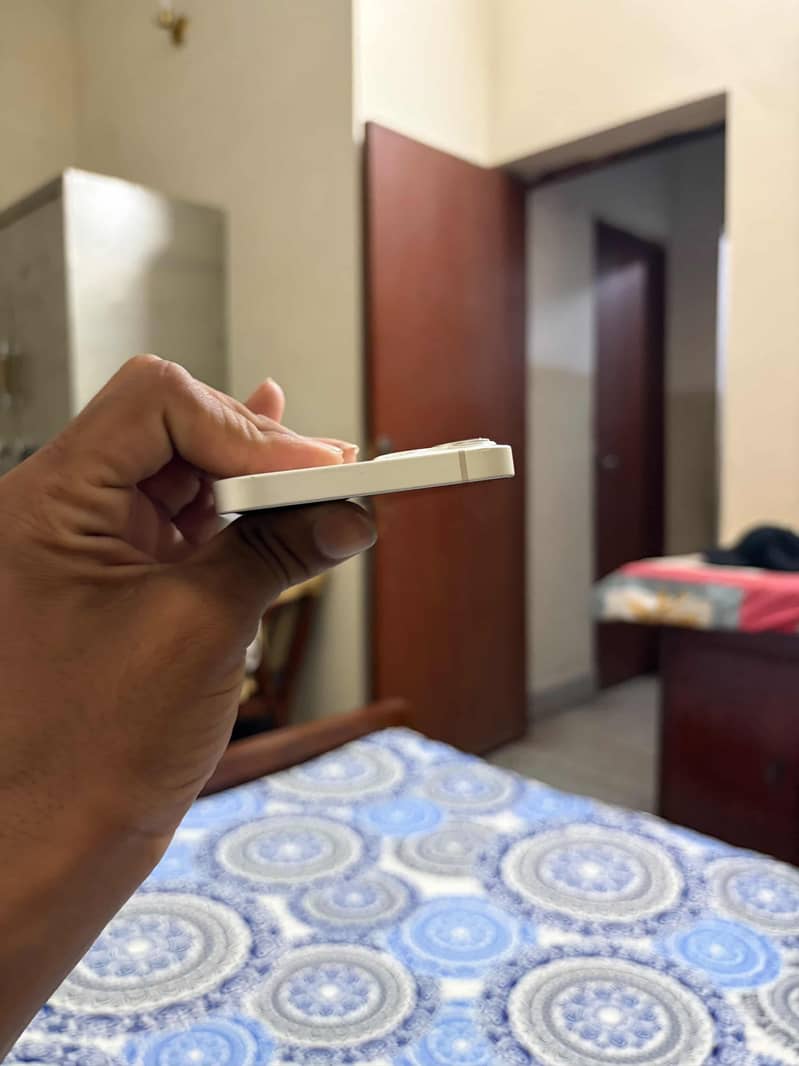 Apple iPhone 13 3