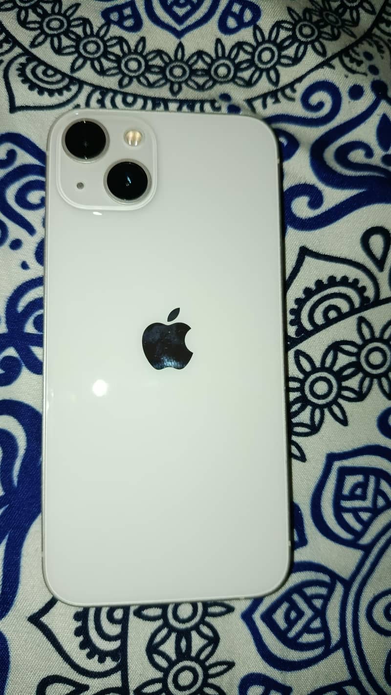 Apple iPhone 13 5