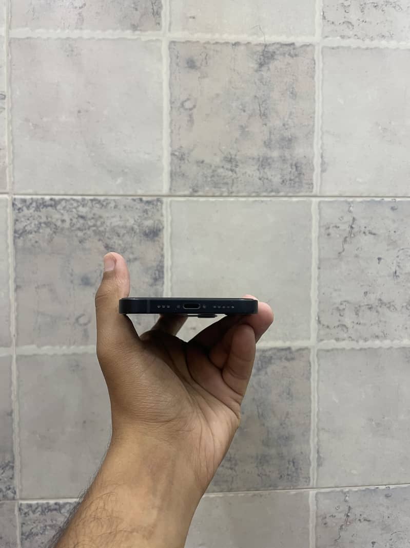 Apple iPhone 12 1