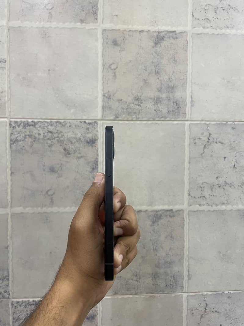 Apple iPhone 12 2