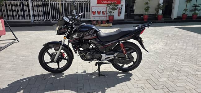 Honda CB 150F 2024