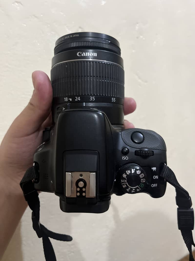 Dslr camera 0