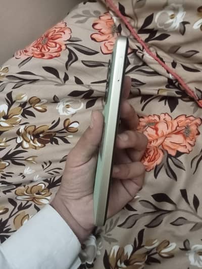 Tecno Spark 20C with box and charger (4/128)