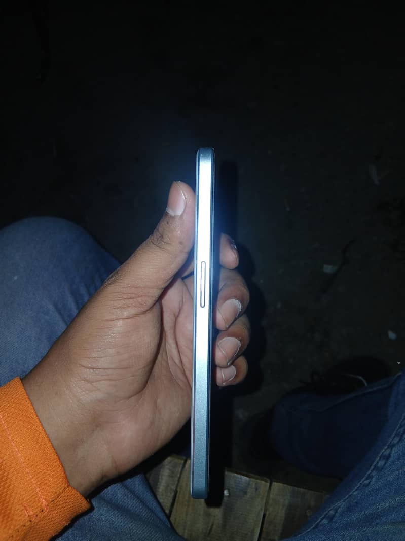 oneplus ace 2v 4