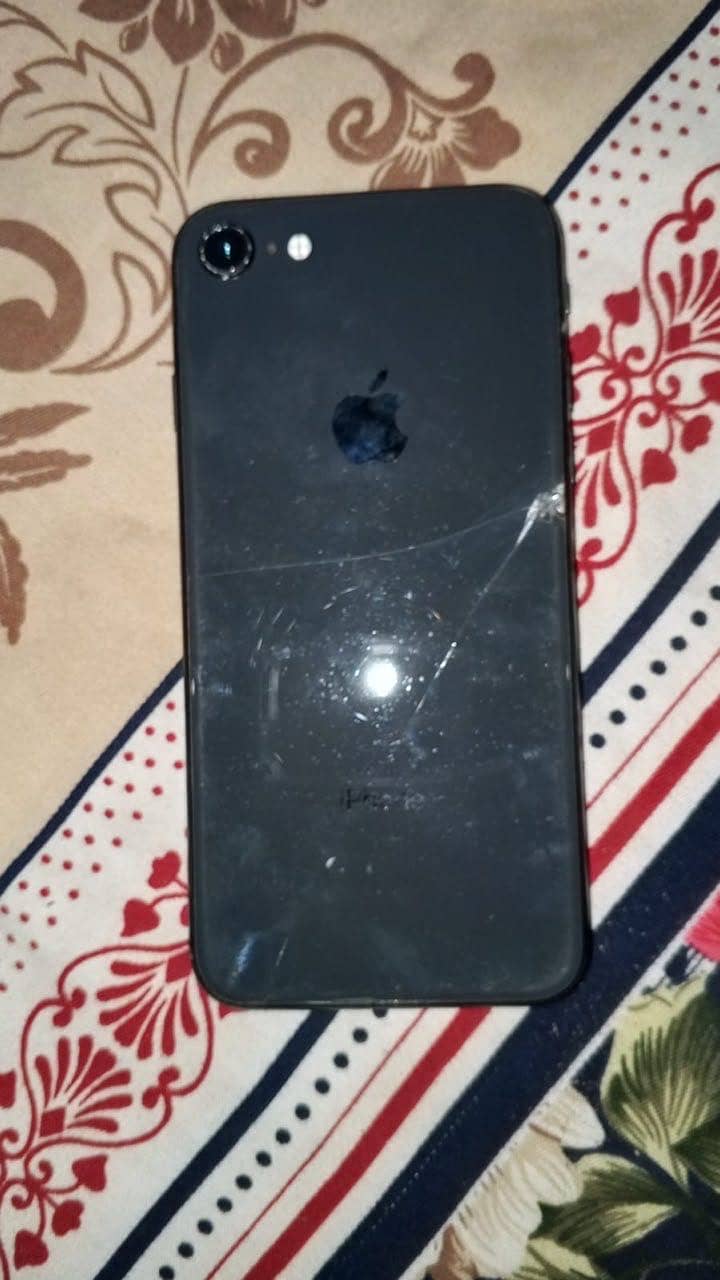Apple iPhone 8 4