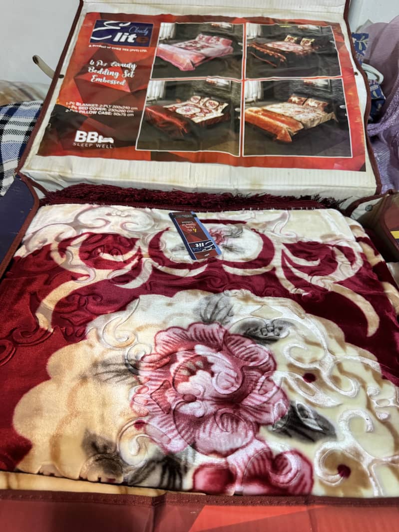 Elite cloudy 4 pc cloudy bedding embossed 0