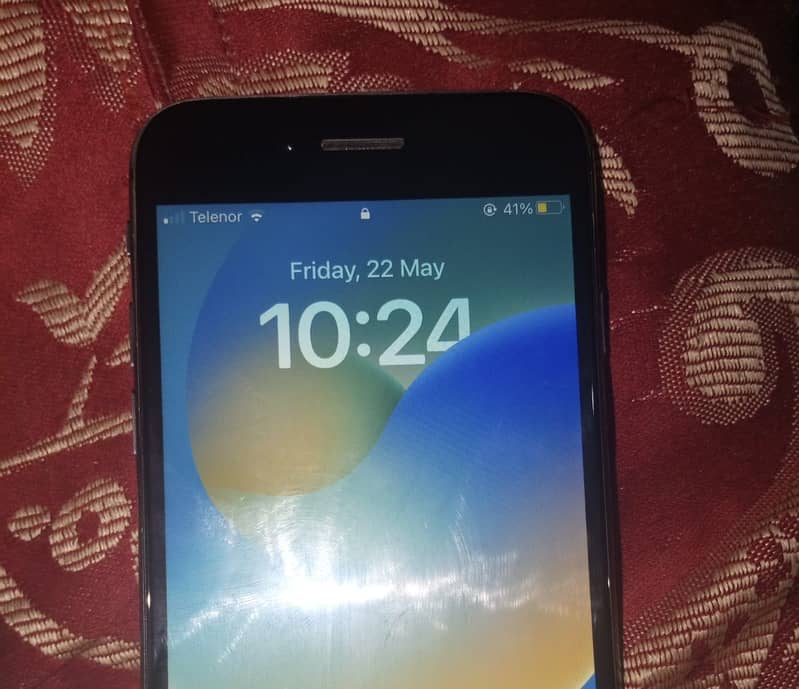 Apple iPhone 8 1