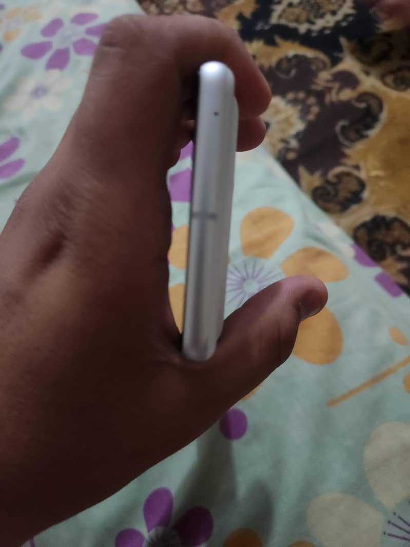Google Pixel 7 5