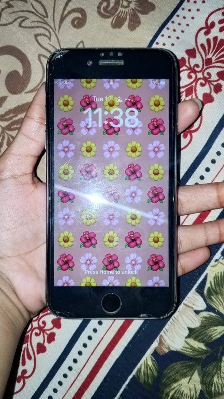Apple iPhone 8 1