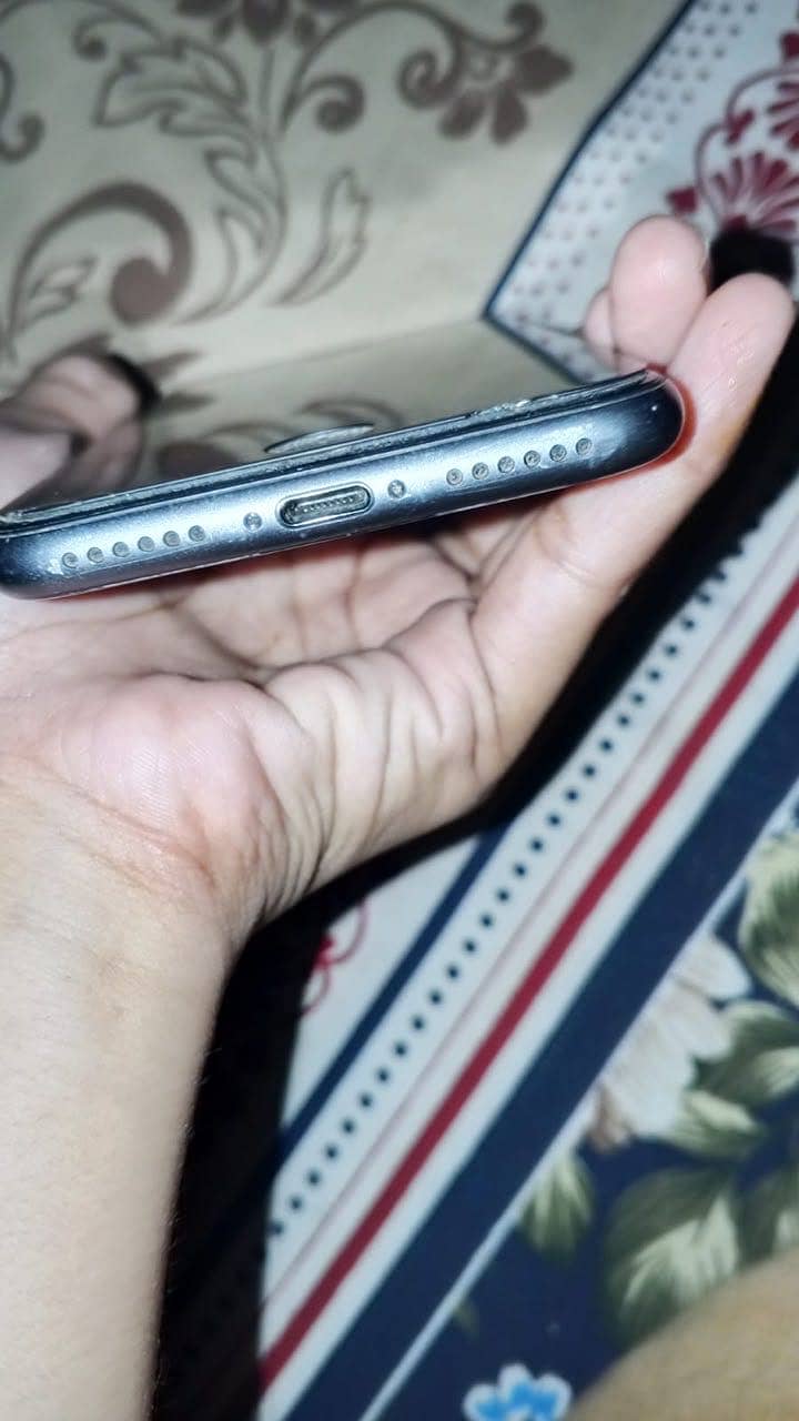 Apple iPhone 8 2