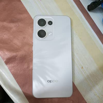 OPPO Reno13