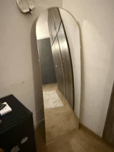 Standing mirror