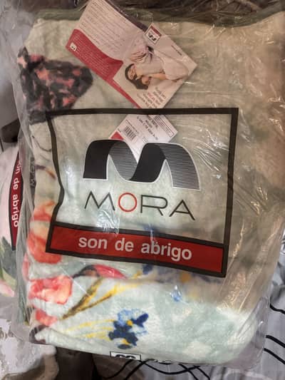 Original Mora Gold blankets