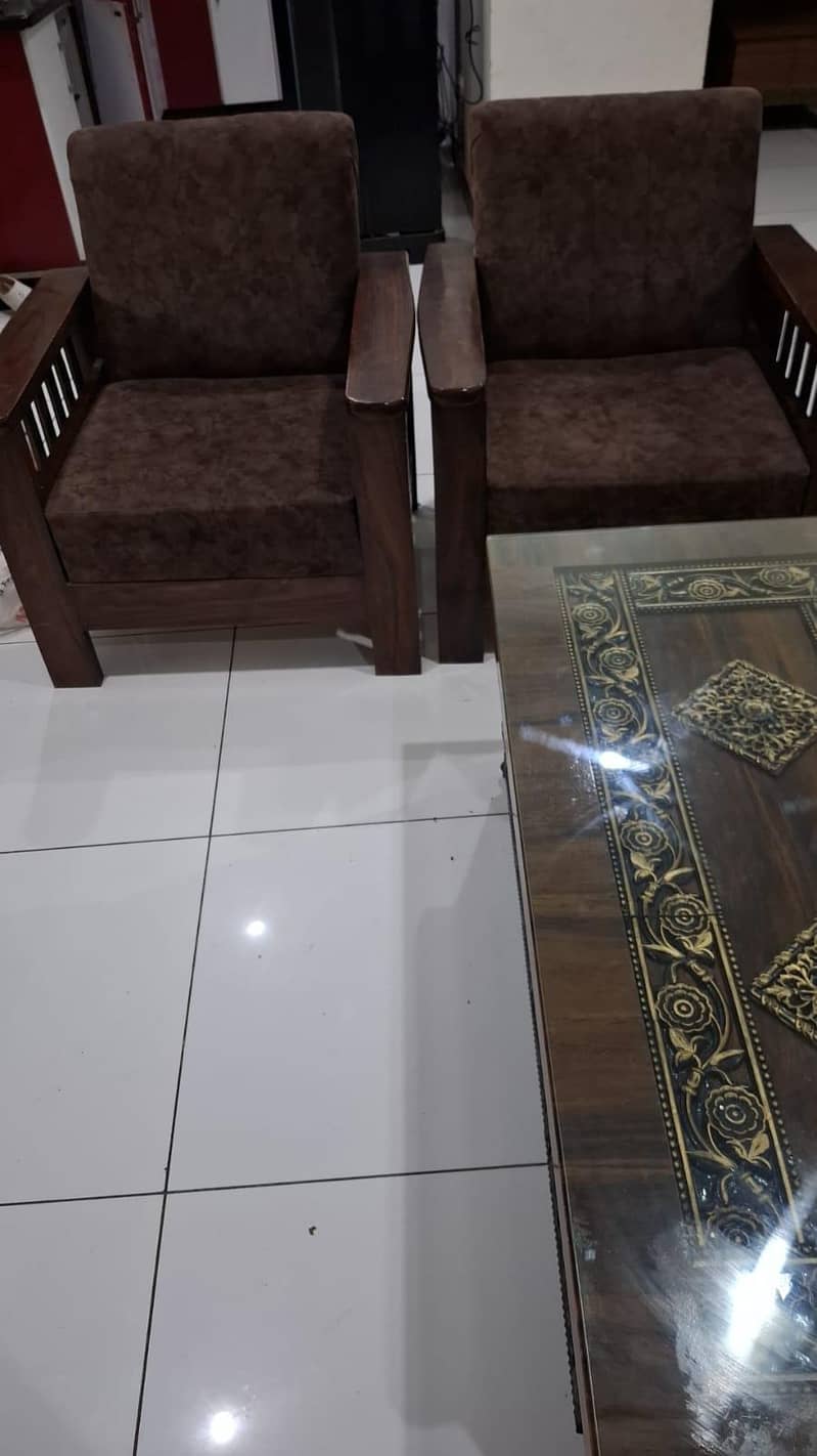 5 sitter sofas with table ,  good condition 1
