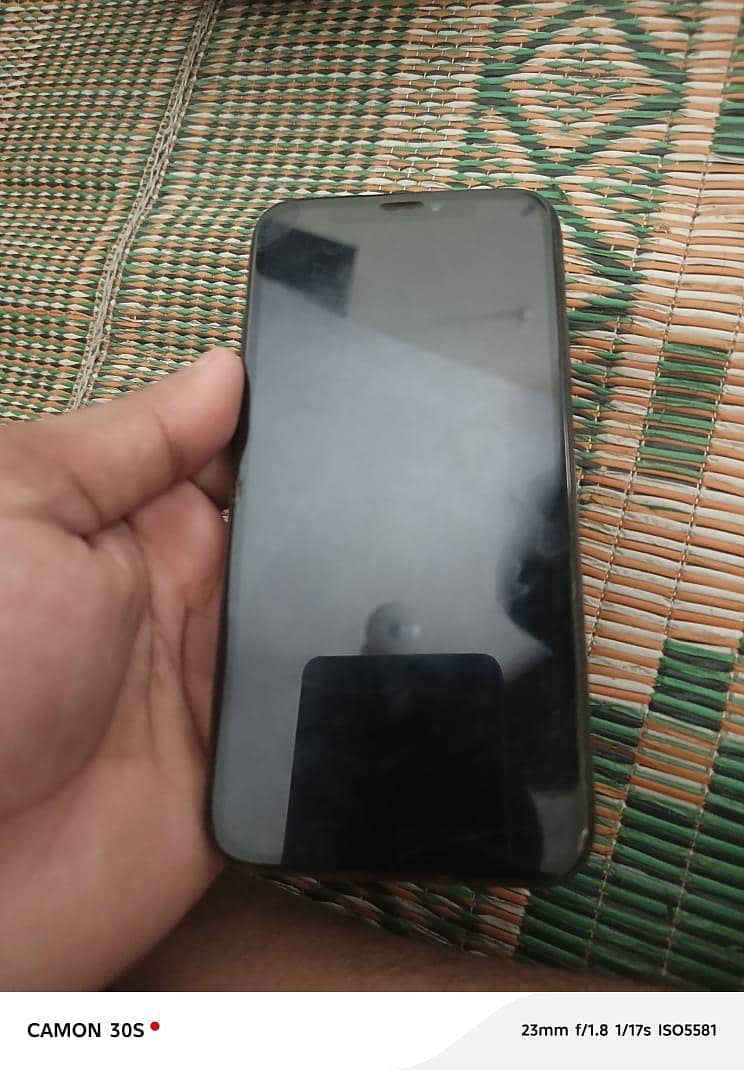 Apple iPhone X 0