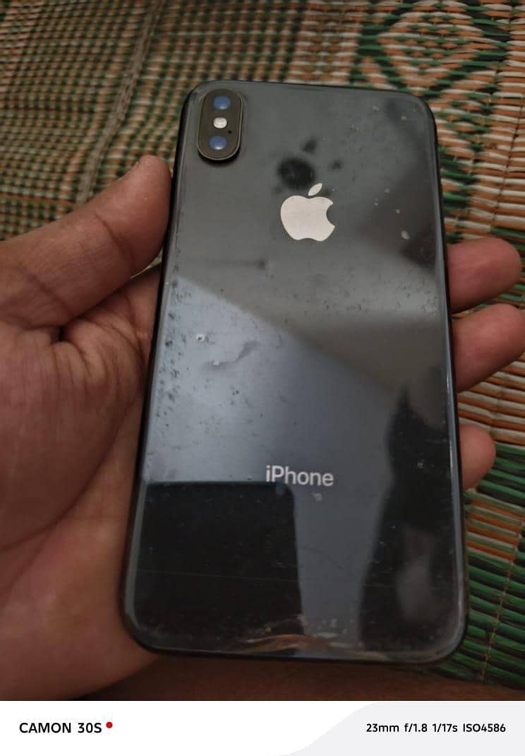 Apple iPhone X 4