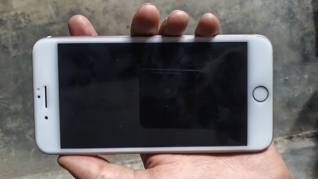 Apple iPhone 7 Plus 1