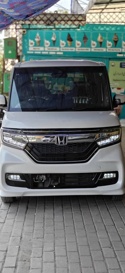 Honda N Box Custom 2023/26