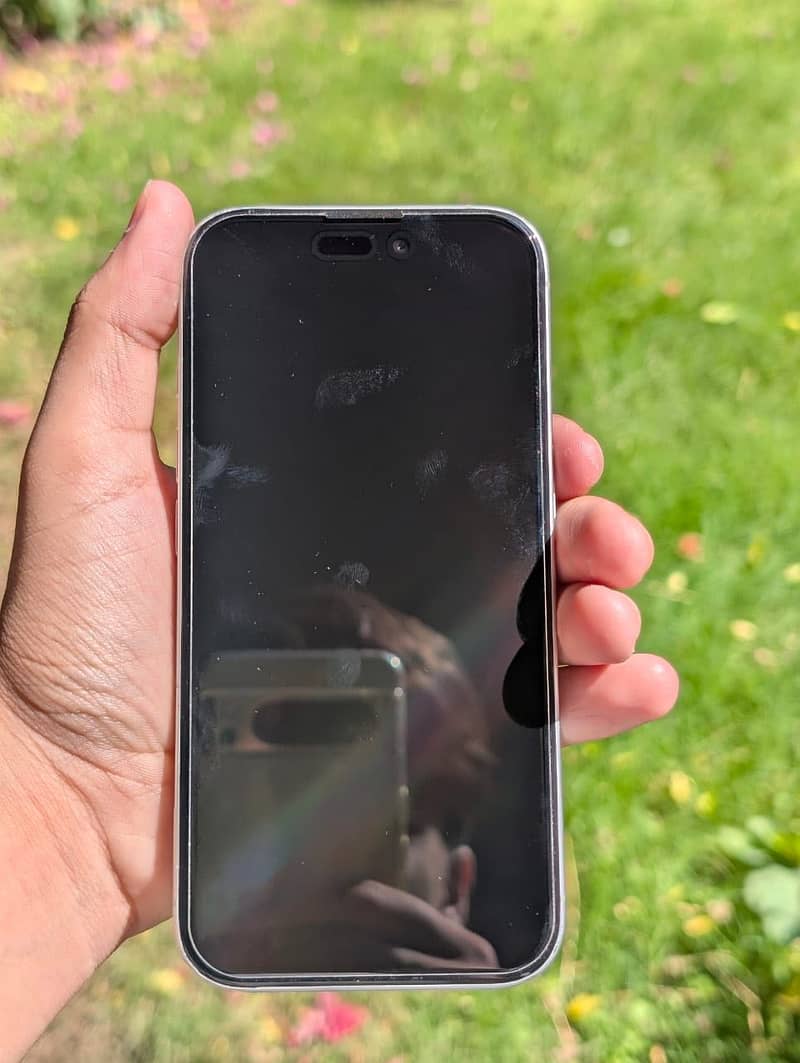Apple iPhone 16 4