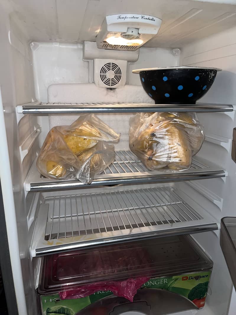 Dawlance fridge 0