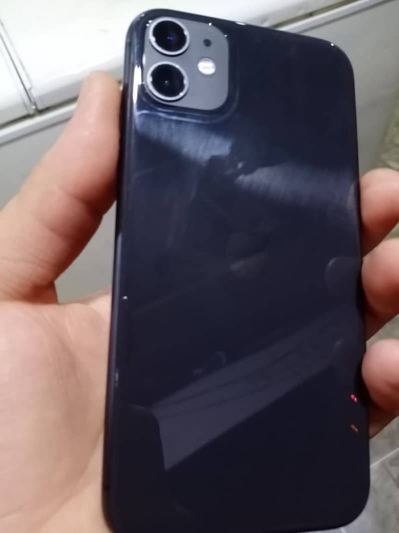 Apple iPhone 11 4