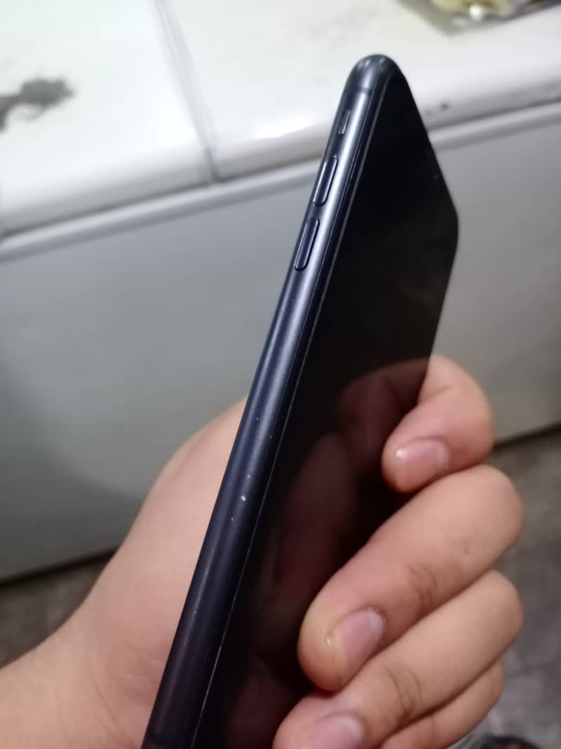 Apple iPhone 11 5