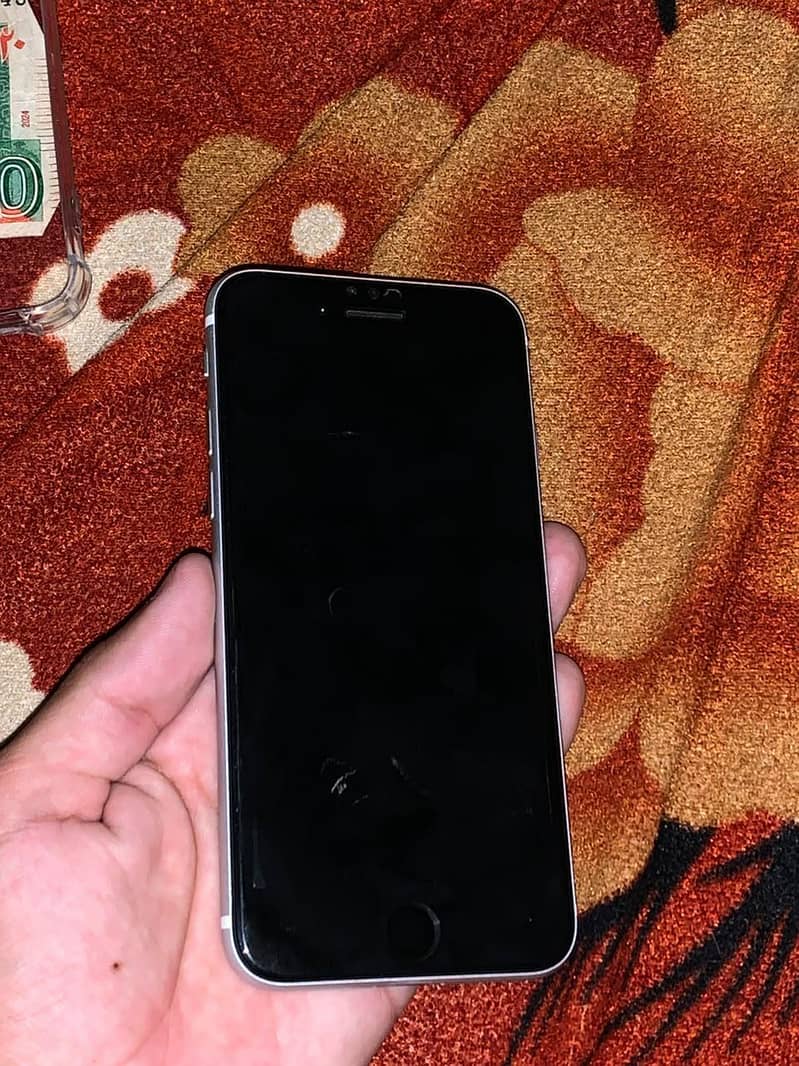 iPhone SE 4