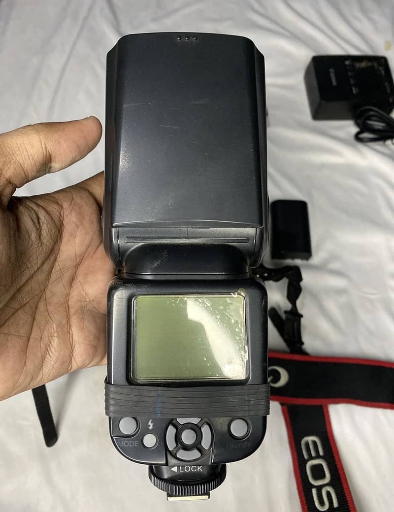 Canon EOS 6D Full Frame DSLR Camera with Box 8