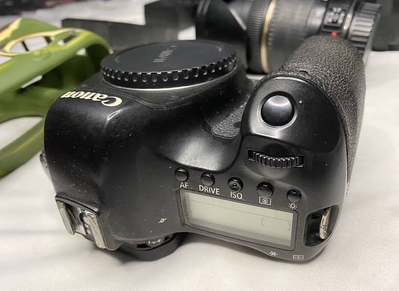Canon EOS 6D Full Frame DSLR Camera with Box 1