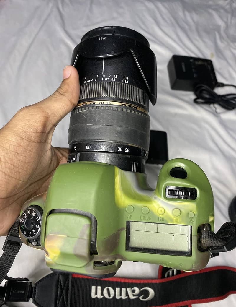 Canon EOS 6D Full Frame DSLR Camera with Box 4