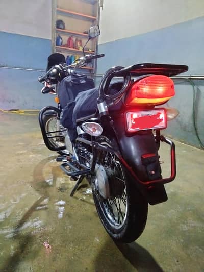 Suzuki GS 150