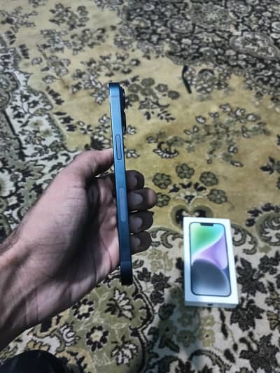 Apple iPhone 14