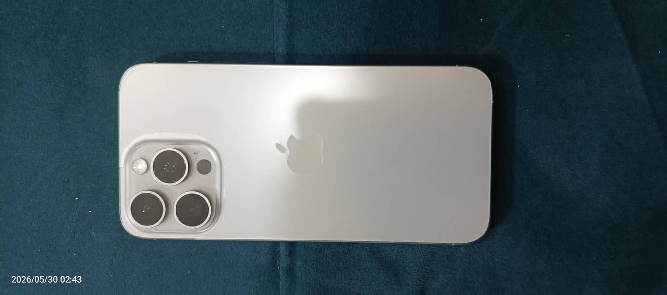 Apple iPhone 15 Pro Max 1