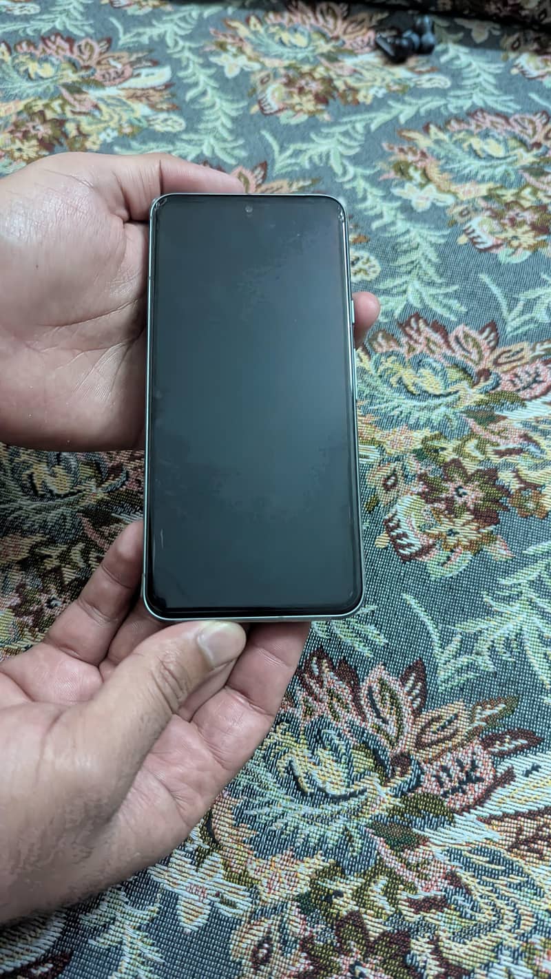 Google Pixel 8 4
