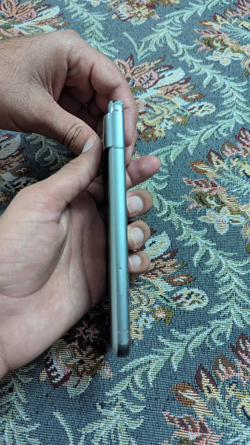 Google Pixel 8 5