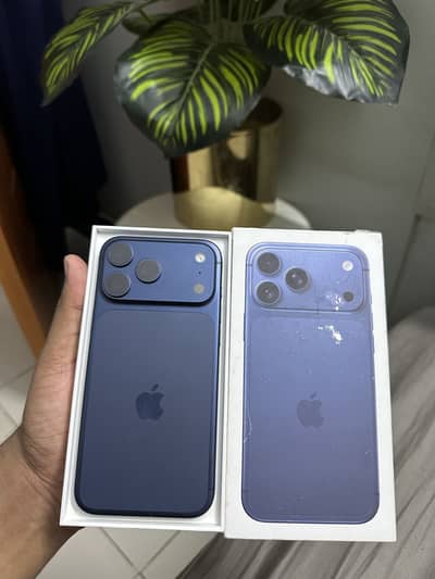 iPhone 17 Pro Max FACTORY Unlocked ( Blue )