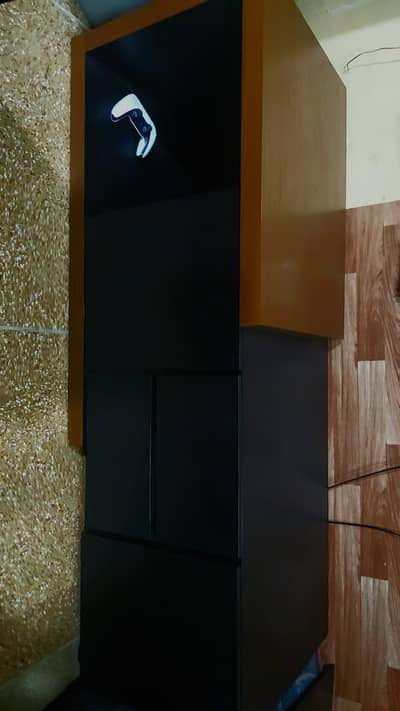 CONSOLE TABLE FOR SALE BRAND NEW | MODERN LOOKING