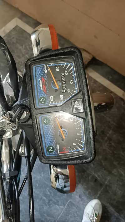 Honda 125 model 26 new condition