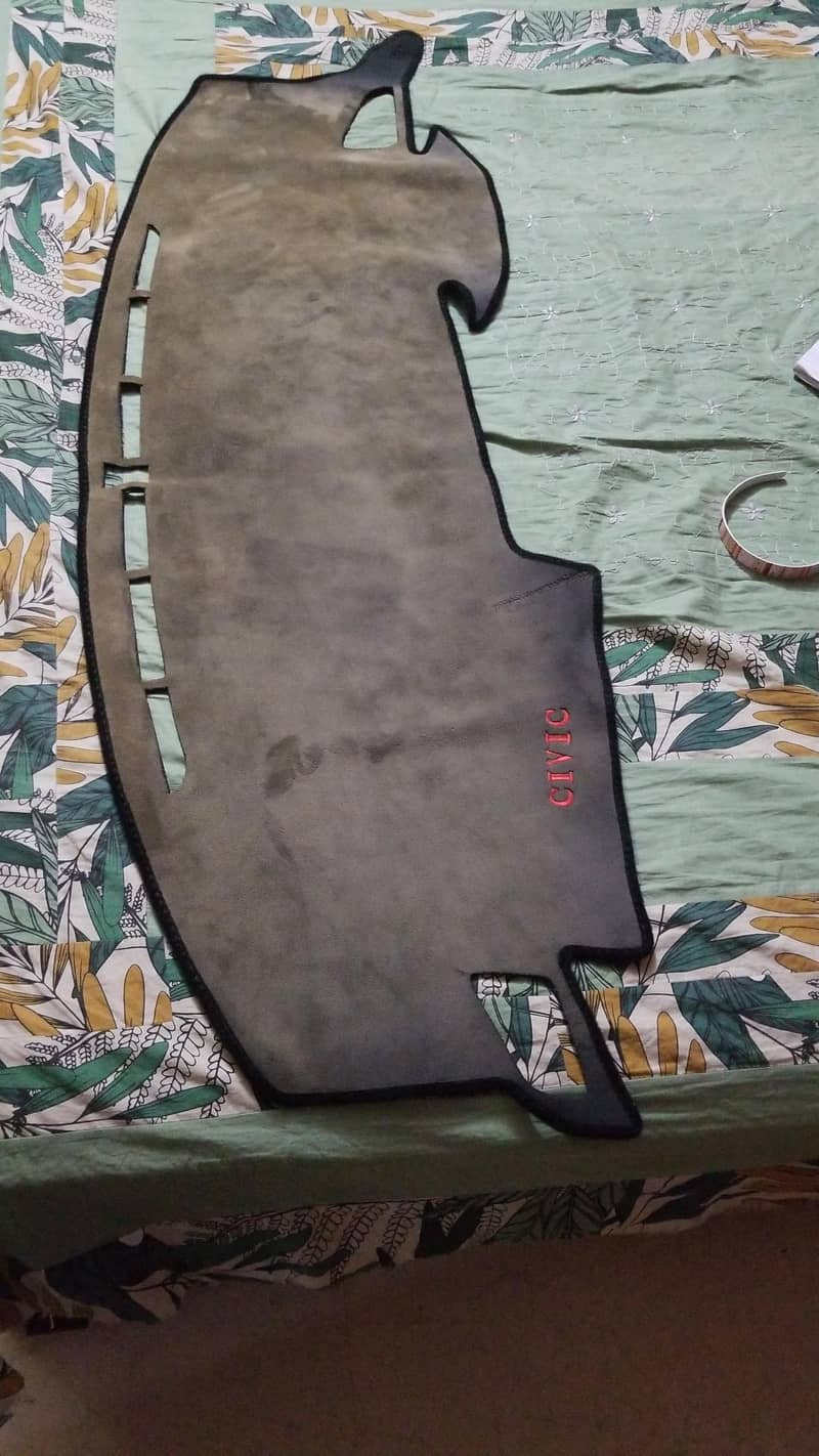Dashboard mat 2