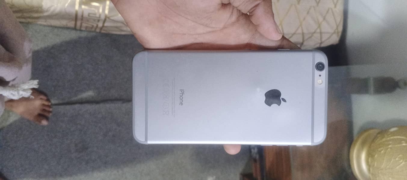 Apple iPhone 6 Plus 1