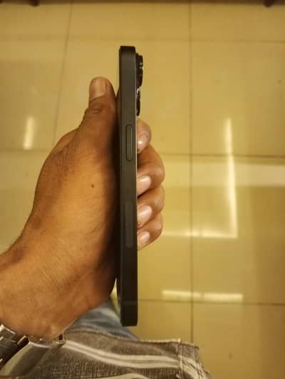 Apple iPhone 14