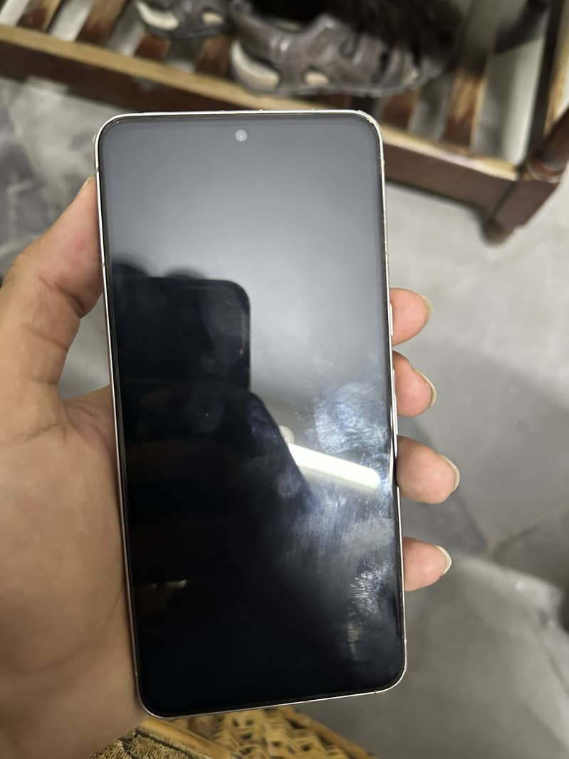 Google pixel 8 pro 1