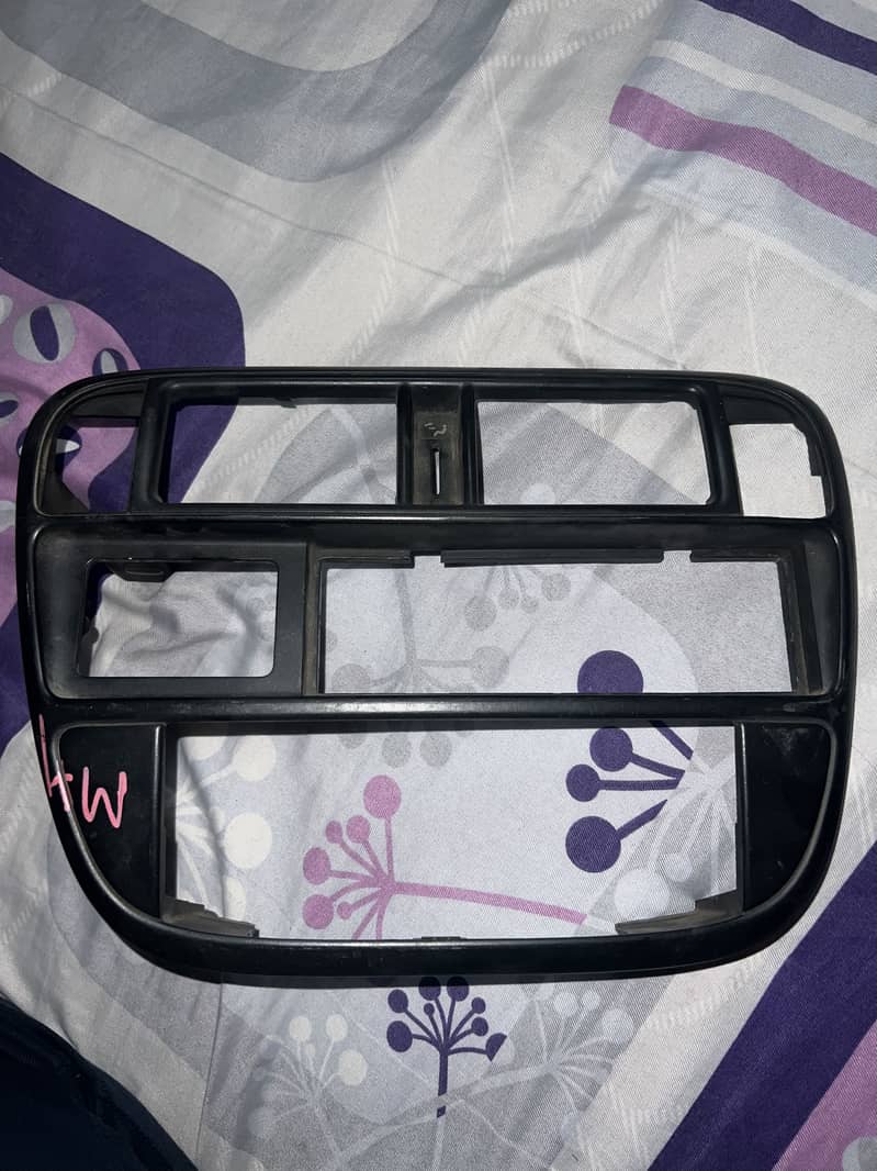 Civic 2000 centre panel 0