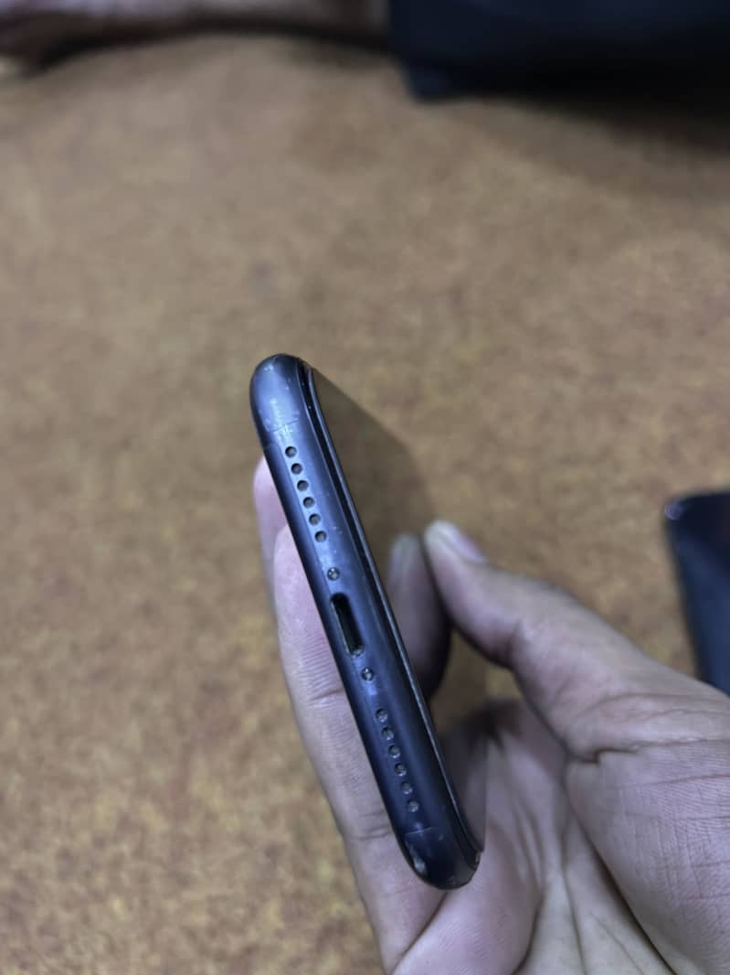 iPhone 11 1
